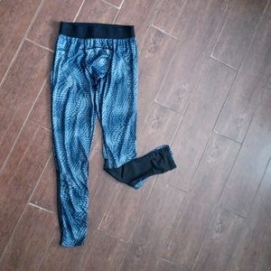 Athletic pants